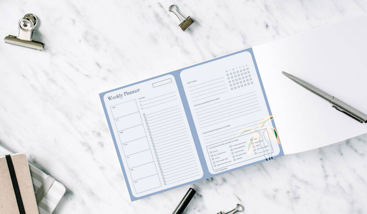 sincere copy mock up weekly planner template